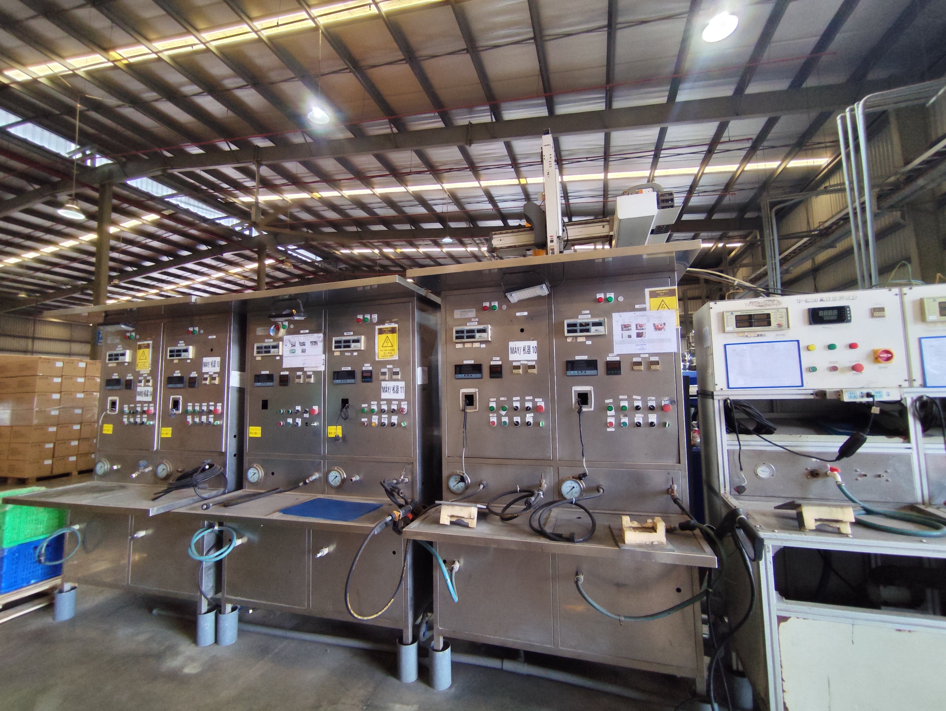 Testing machine 1.jpg